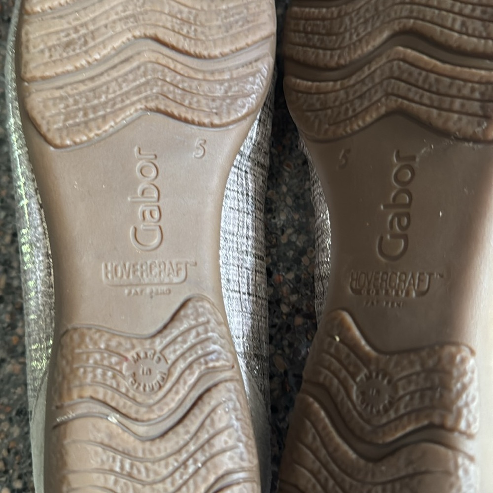 Gabor Elegant Women's Silver Ballet Flats size 7.5 - Picture 8 of 10